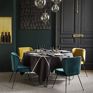 Le Jacquard Francais Armoiries Black Patterned Table Linens