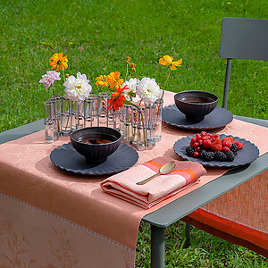 Le Jacquard Francais Instant Bucolique Pink Linen Table Linens