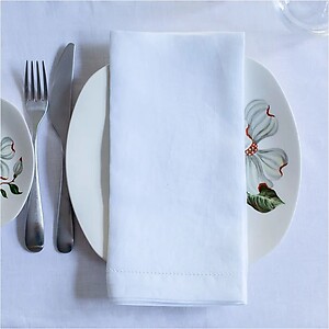 St Geneve Linen Premier Tablecloths: Custom Italian Elegance